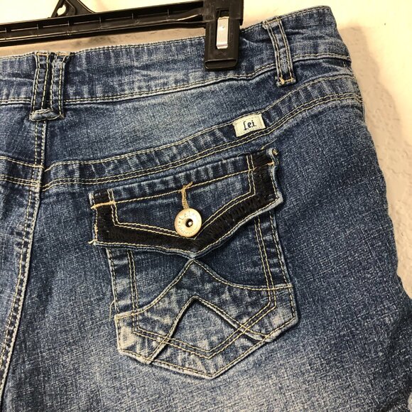 L.E.I Ashley Lowrise Denim Shorts Y2K Button Flap Pockets Sz. 11 Blue Jean Short - Picture 8 of 9
